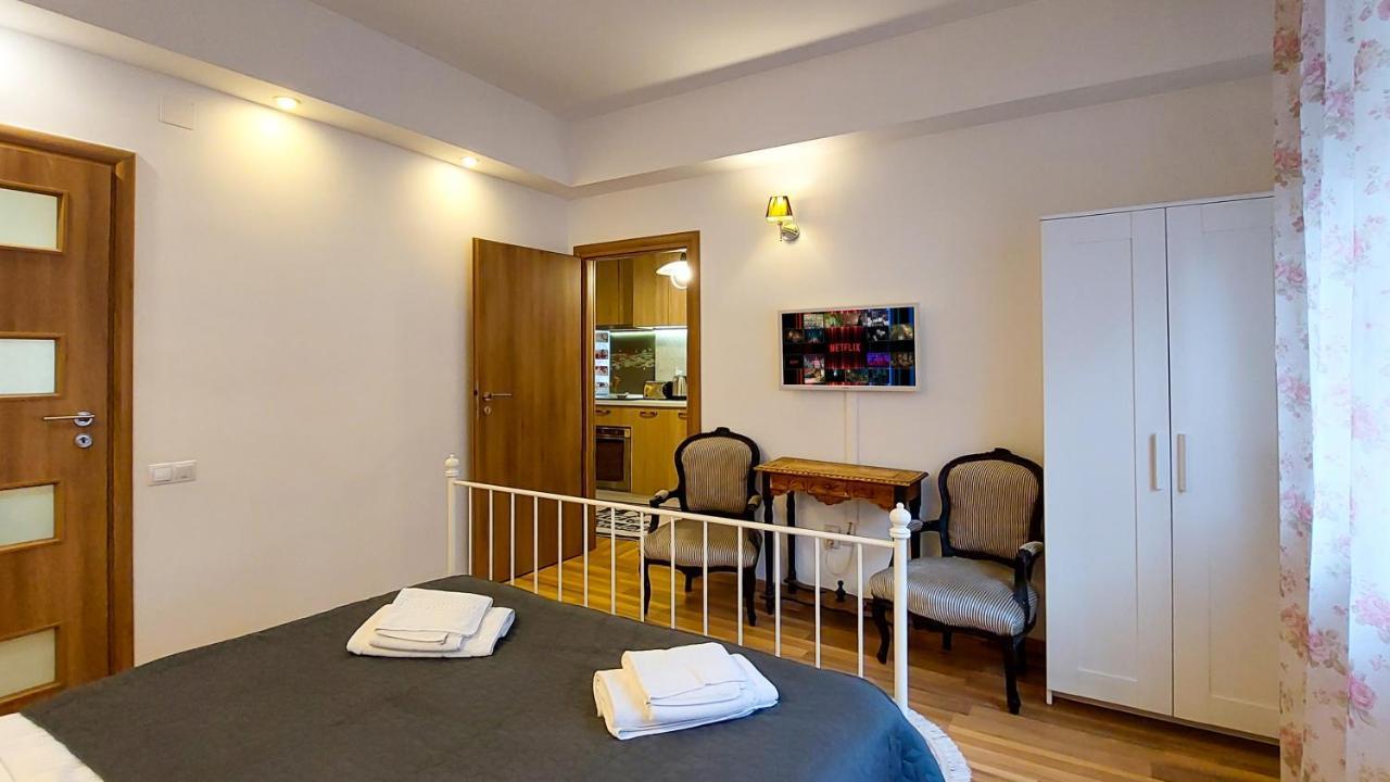 Fancy 1Bd Family Friendly In Historical Centre Lejlighed Bukarest Eksteriør billede
