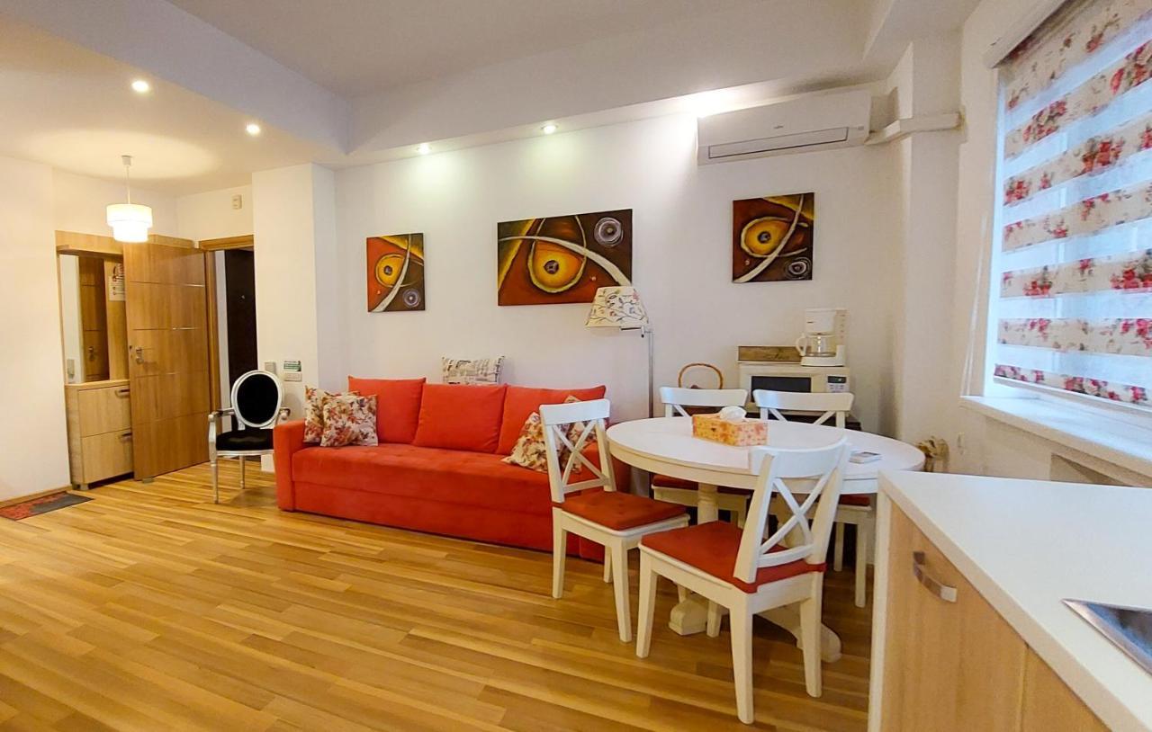 Fancy 1Bd Family Friendly In Historical Centre Lejlighed Bukarest Eksteriør billede
