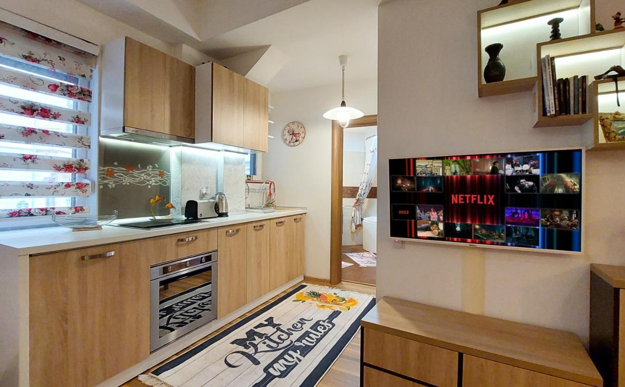 Fancy 1Bd Family Friendly In Historical Centre Lejlighed Bukarest Eksteriør billede