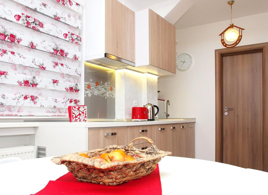 Fancy 1Bd Family Friendly In Historical Centre Lejlighed Bukarest Eksteriør billede
